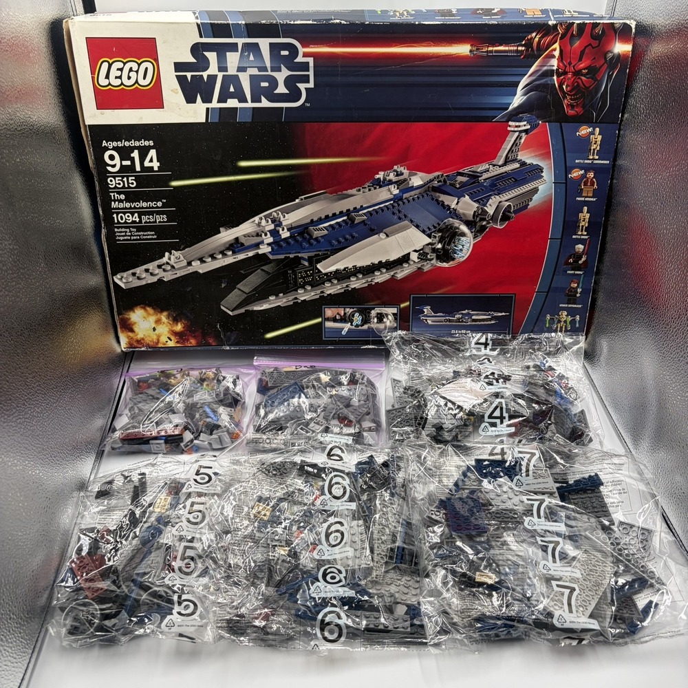 LEGO Star Wars 9515 Malevolence w/ Minifigs Retired (DESCRIPTION)